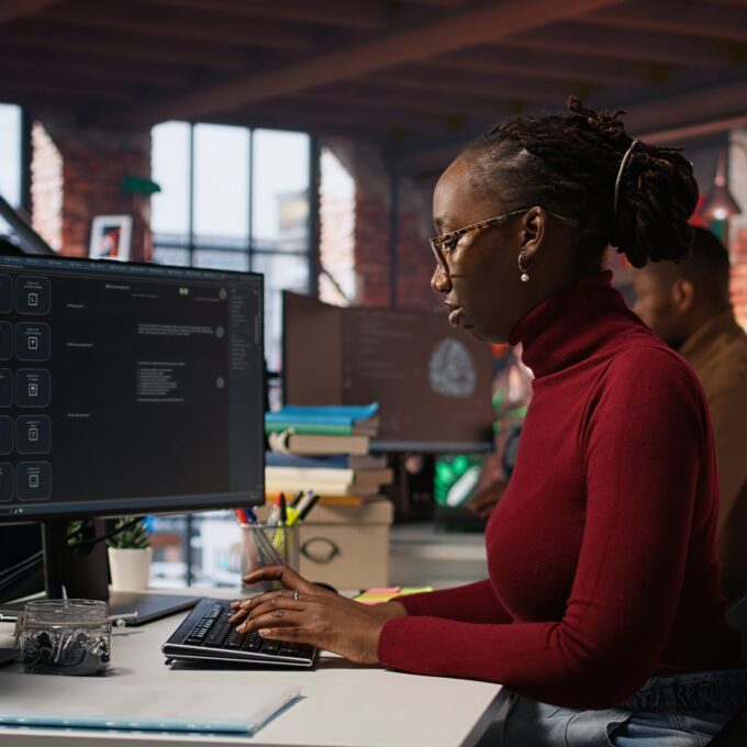 Software development agency expert solving tasks with AI LLM chatbot Software development agency expert solving tasks with AI LLM chatbot